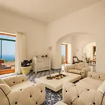 Olga Luxury בית הארחה קאפרי