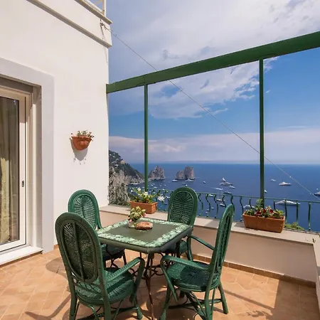 Olga Luxury カプリ