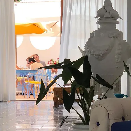 Olga Luxury Κάπρι