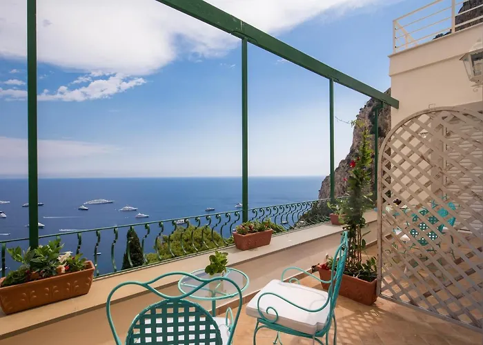 Olga Luxury Konukevi Capri