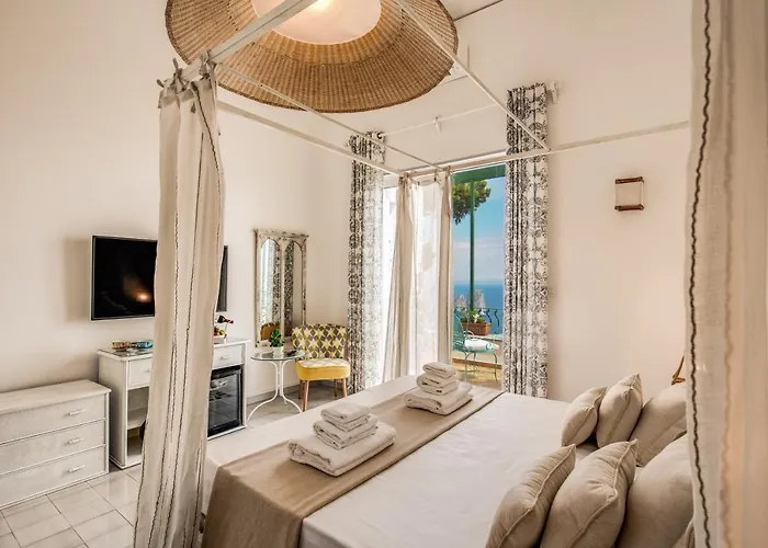 Olga Luxury בית הארחה 2*