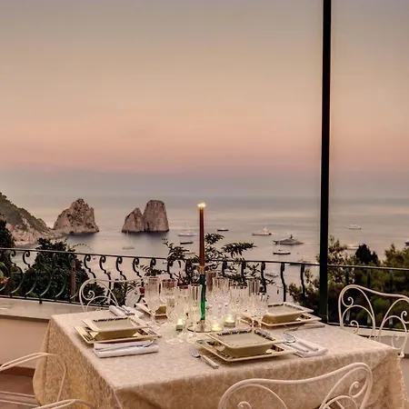 Olga Luxury Pensión Capri